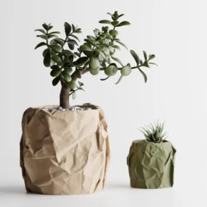 Vase mit Papierobtik